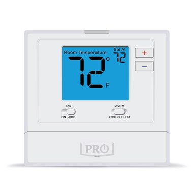 Pro1Iaq, T701 = Termostato 24 voltios de una sola etapa 1 calor/1 frío No programable Blanco 41-95 grados Fahrenheit Pantalla digital de 4 pulgadas = Pro1Iaq